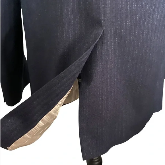 Sold!!!!!Neiman Marcus Navy Blue Pin Striped Blazer - Picture 6 of 14